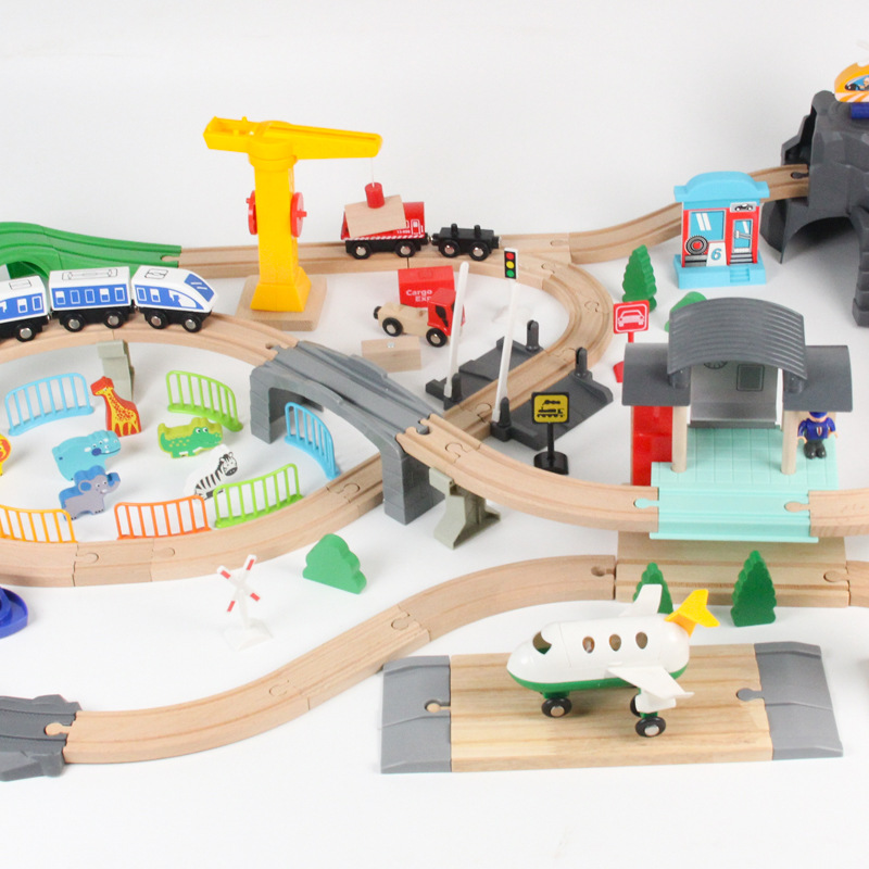 代发跨境托马斯木制轨道电动小火车拼装系列兼容场景轨道玩具礼物 - Image 5