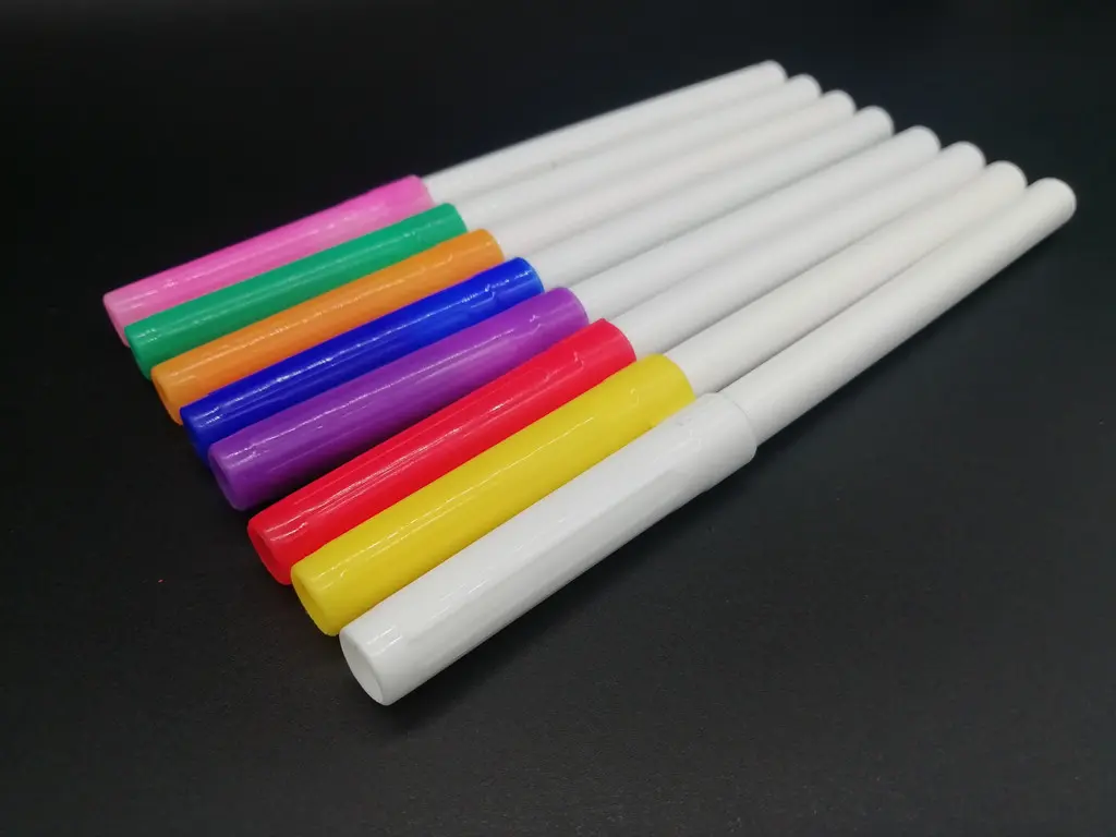 厂家生产轮廓标记荧光笔 白色液态无尘粉笔 LED彩色可擦灯板笔