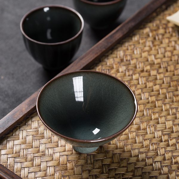 陶瓷功夫茶杯主人杯单杯 龙泉青瓷手工品茗杯中式个人普洱茶碗盏