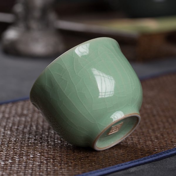 龙泉青瓷 功夫茶具茶杯陶瓷品茗杯哥窑冰裂主人杯小品杯可雕刻