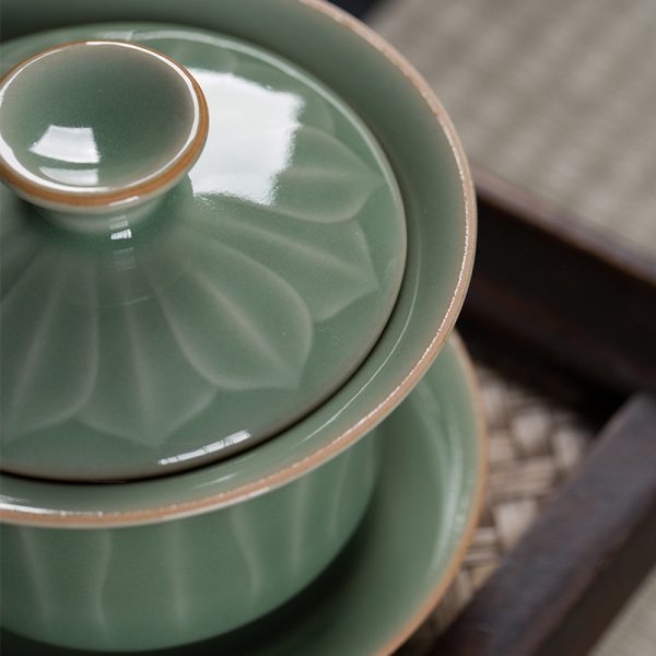 龙泉青瓷三才盖碗仿古功夫茶具手工单个陶瓷大号手抓敬泡茶碗批发