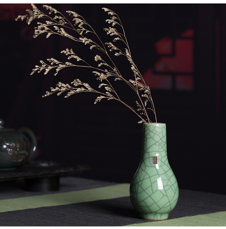 龙泉青瓷 陶瓷花器摆件创意现代简约客厅新中式小号插花瓶 可logo