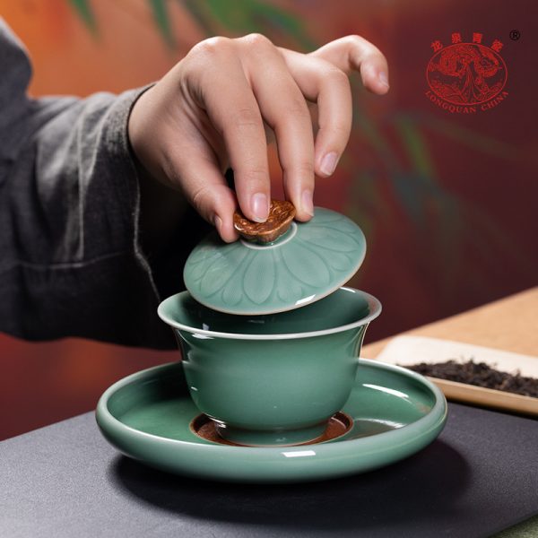 龙泉青瓷三才盖碗家用茶具套装敬泡茶碗陶瓷高档手工盖碗茶礼盒装