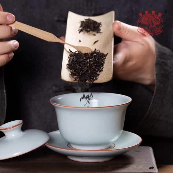 龙泉青瓷三才盖碗大号敬茶杯陶瓷功夫茶具高档礼盒手抓白玉泡茶碗