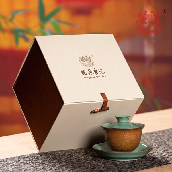 龙泉青瓷三才盖碗跳刀敬泡茶碗陶瓷功夫茶具原矿手工手抓碗礼盒装
