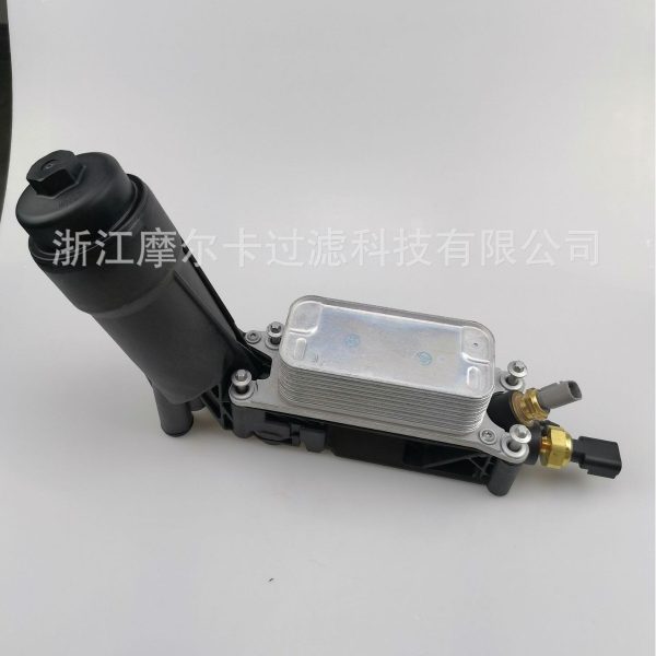 摩尔卡 05184294AE适用11-13道奇挑战者 机油格座机油散热器总成