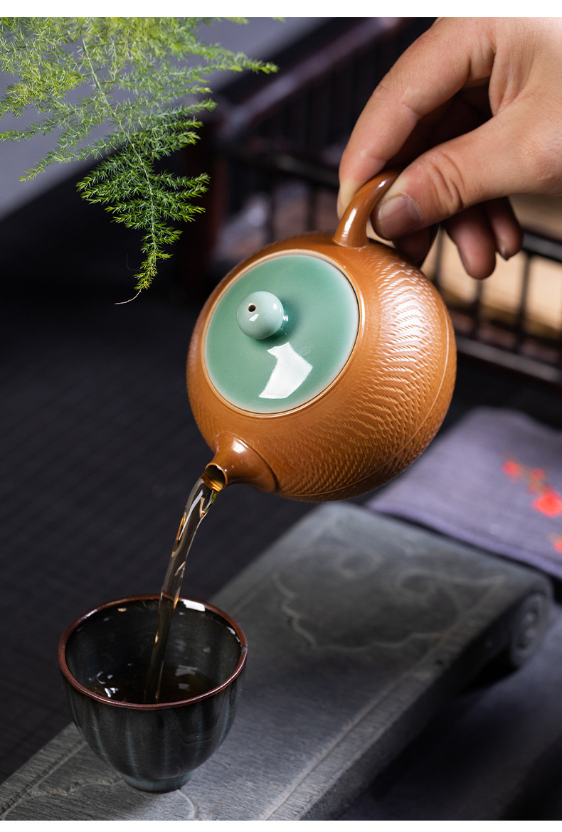 龙泉青瓷 创意中式纯手工跳刀西施壶 陶瓷功夫茶具家用过滤泡茶壶