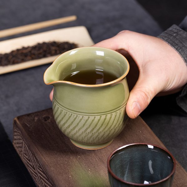 龙泉青瓷 手工仿古公道杯功夫茶具配件 陶瓷大容量铁胎匀杯分茶器