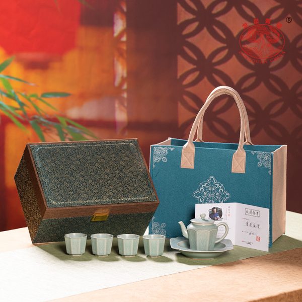 龙泉青瓷便携式陶瓷功夫茶具套装创意茶壶茶杯家用一壶四杯泡茶壶