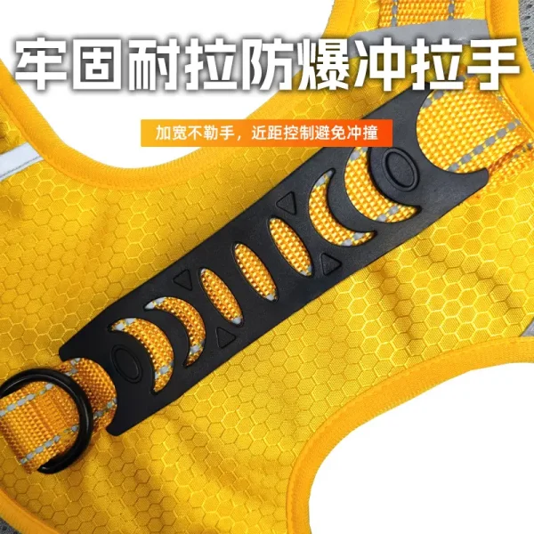 宠物项圈胸背带防冲爆，宠物舒适，编有反光条夜间出行安全显眼