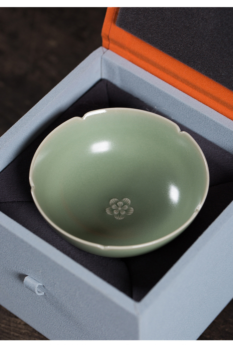 龙泉青瓷 创意功夫茶杯主人杯单杯 陶瓷品茗杯胡建勇手工梅花茶盏