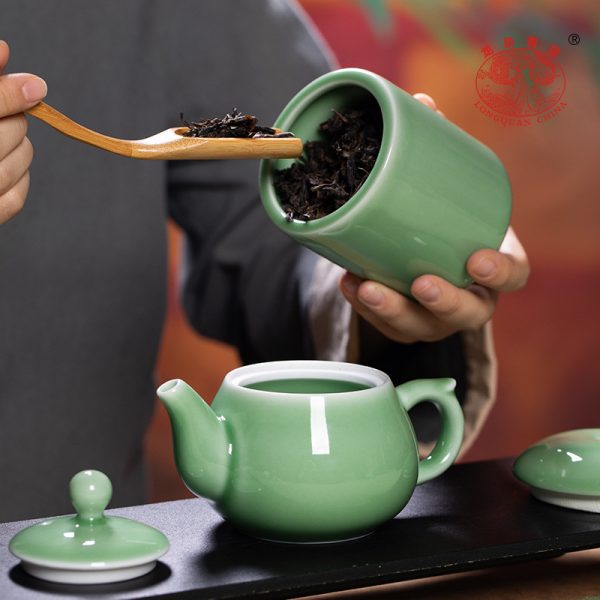 龙泉青瓷茶具套装家用办公室轻奢高档陶瓷茶壶茶杯功夫茶客厅泡茶