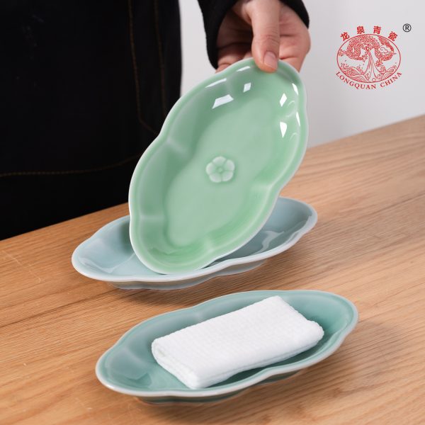 龙泉青瓷毛巾碟花边形酒店餐厅专用陶瓷放湿擦手餐巾托湿巾盘定制