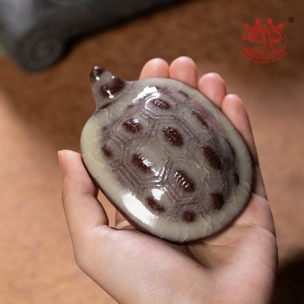 龙泉青瓷乌龟茶宠小摆件精品功夫茶具配件可养茶桌创意招财茶玩
