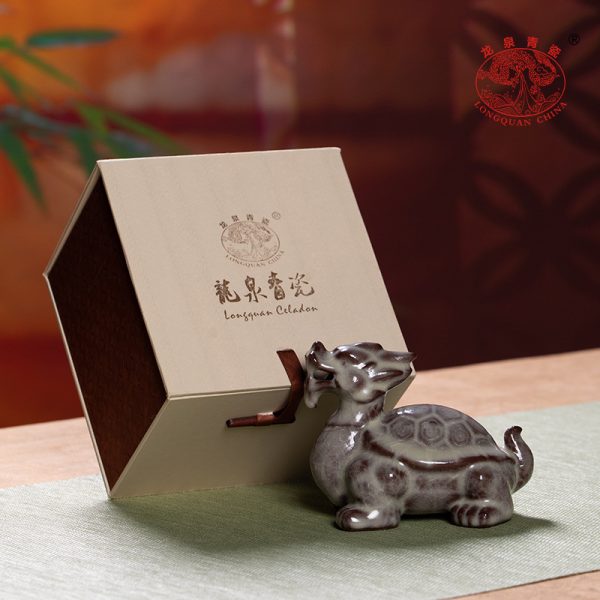 龙泉青瓷龙龟摆件精品茶宠龙年茶玩茶桌茶台装饰品吉祥物茶道配件
