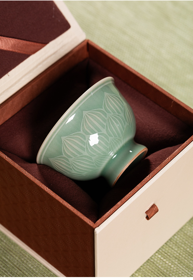 龙泉青瓷高足杯主人杯茶杯高档个人专用茶具陶瓷品茗杯单杯喝茶