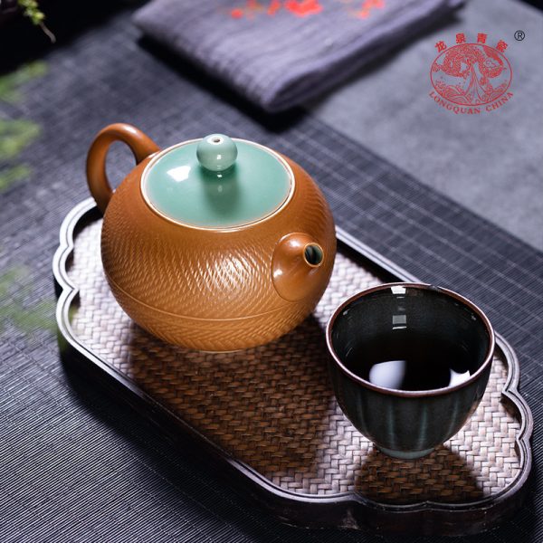 龙泉青瓷 创意中式纯手工跳刀西施壶 陶瓷功夫茶具家用过滤泡茶壶