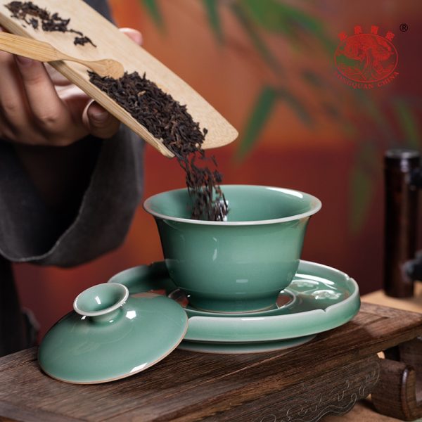 龙泉青瓷三才盖碗大号茶杯家用陶瓷功夫茶具高档礼盒手工敬泡茶碗