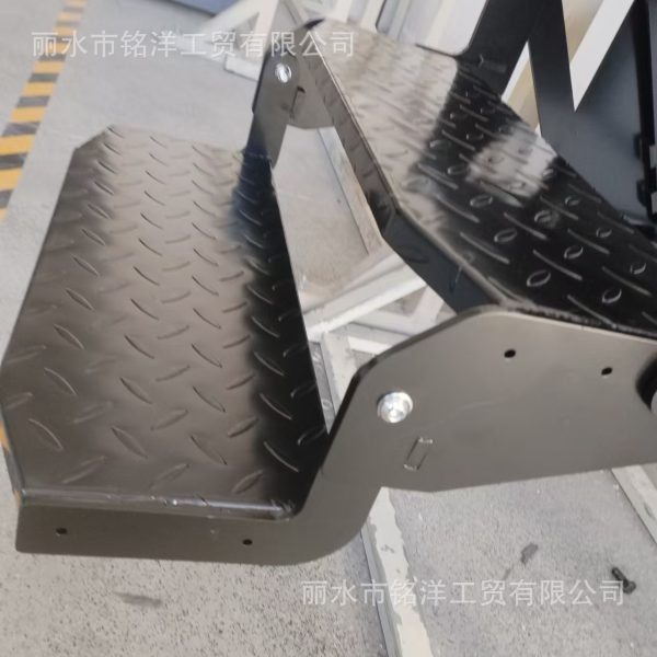 美式房车折叠踏步 旅居车上下迎宾踏板 拖挂车单层踏步手动收缩脚