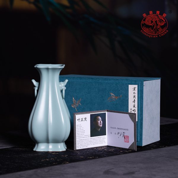 龙泉青瓷新中式汝窑陶瓷花瓶简约汝瓷花瓶客厅家居摆件复古插花