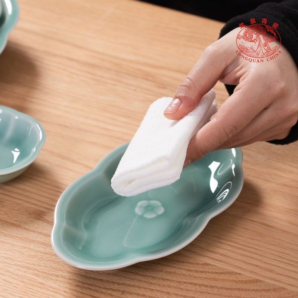 龙泉青瓷毛巾碟花边形酒店餐厅专用陶瓷放湿擦手餐巾托湿巾盘定制