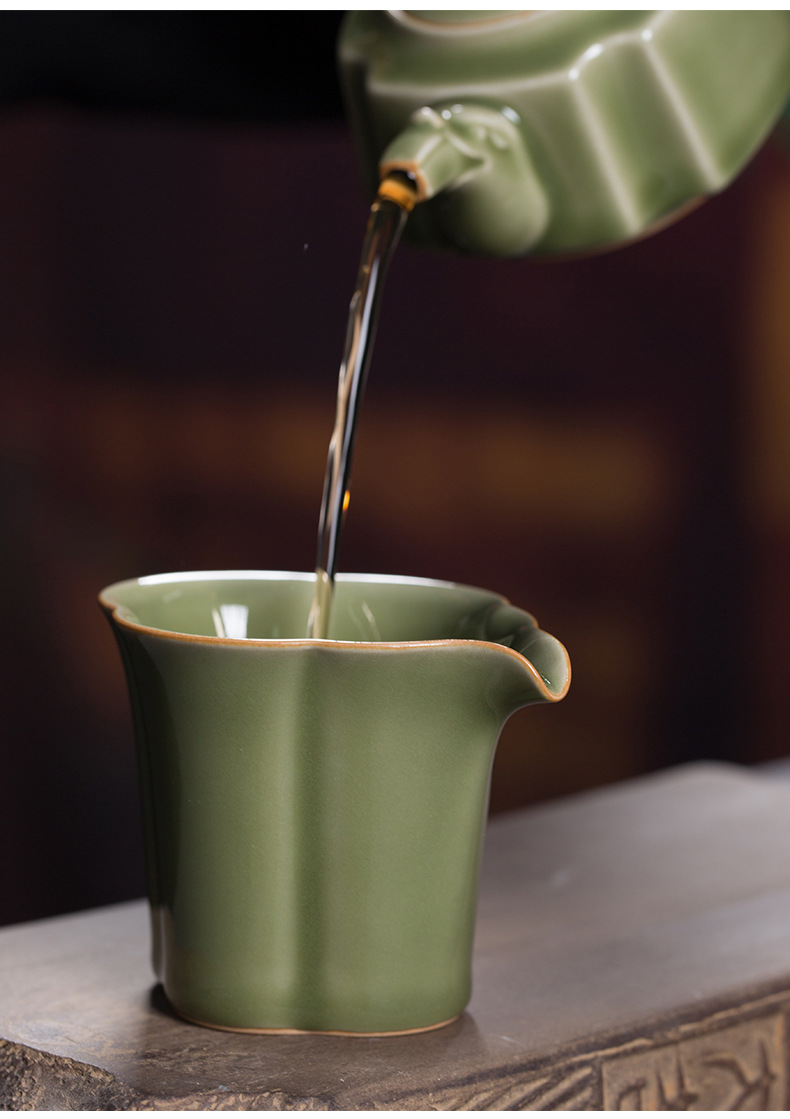 龙泉青瓷 创意仿古功夫茶具公道杯分茶均茶器 陶瓷茶道配件茶海