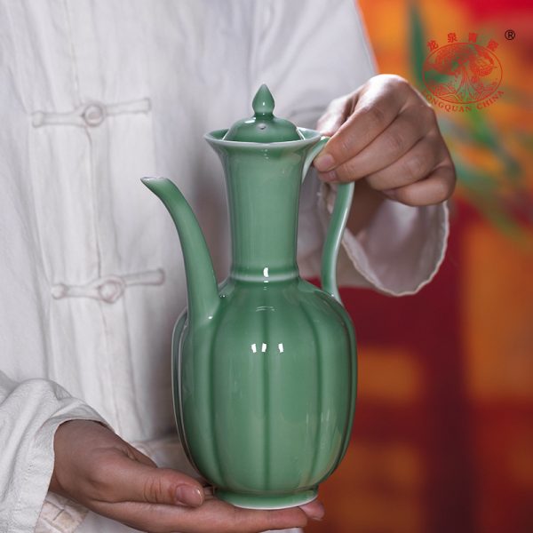 龙泉青瓷执壶仿宋贵妃酒壶陶瓷茶壶绿茶长嘴宋代点茶工具过滤汤瓶