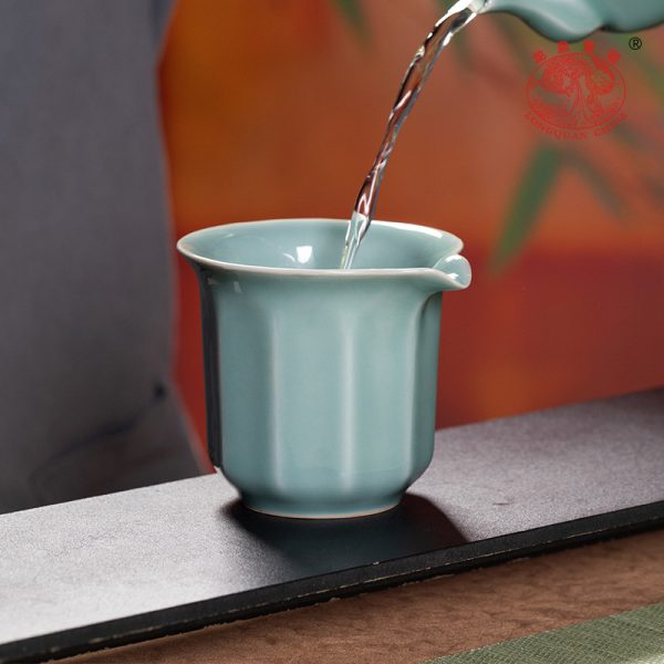 龙泉青瓷公道茶杯功夫茶具配件陶瓷茶海中式家用单个分茶器公杯