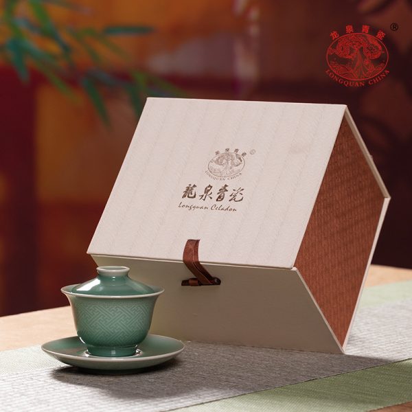 龙泉青瓷三才盖碗泡茶杯茶碗陶瓷单个大号不烫手功夫茶具家用杯子