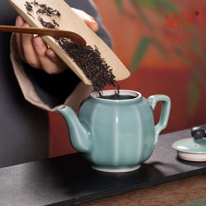 龙泉青瓷  创意功夫茶具套装  陶瓷家用中式茶壶茶杯整套雕刻代发