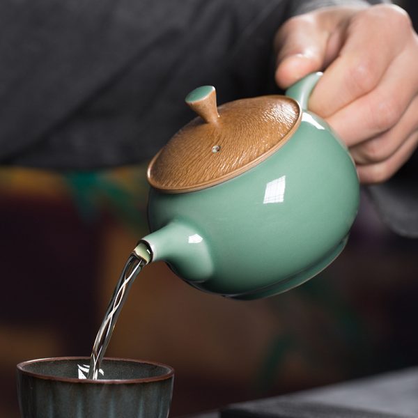 龙泉青瓷 跳刀手工茶壶功夫茶具陶瓷泡茶壶 青年工艺美术师傅茶壶