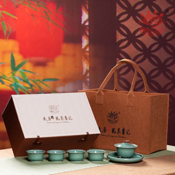 龙泉青瓷三才盖碗家用茶具套装敬泡茶碗陶瓷高档手工盖碗茶礼盒装