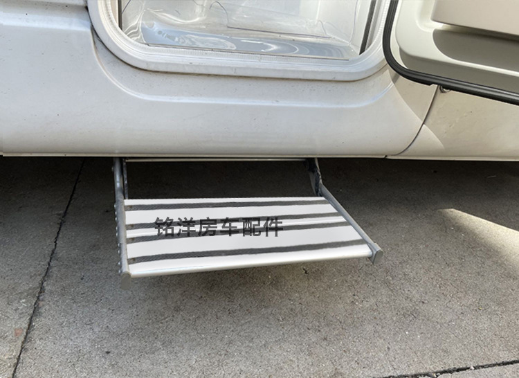 房车折叠踏步拖挂车单层迎宾踏板铝合金手动收缩脚踏双层电动踏步