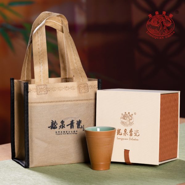 龙泉青瓷 创意闻香杯手工跳刀主人杯单杯 陶瓷高档功夫茶杯品茗杯