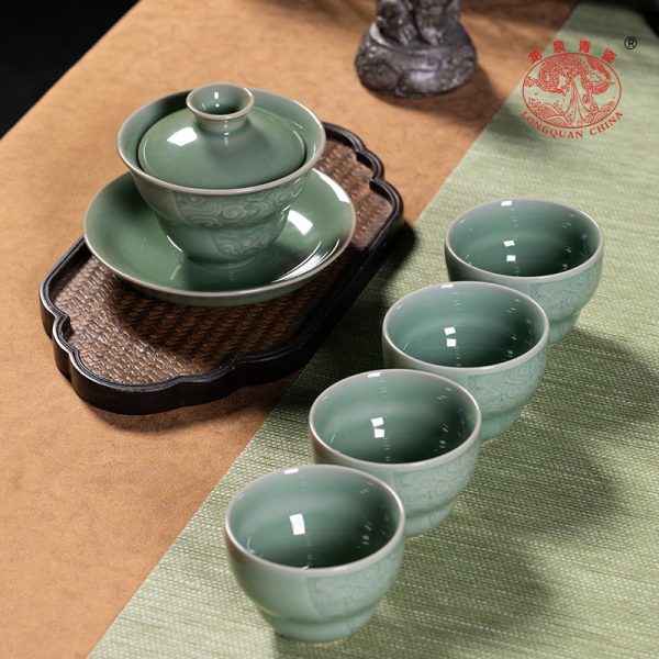 龙泉青瓷功夫茶具套装三才盖碗茶杯陶瓷高档家用喝茶泡茶器礼盒装