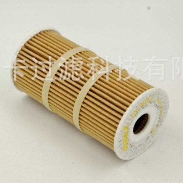 摩尔卡汽车发动机系统机油滤清器7701070114 HU6011z F026407125
