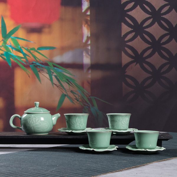 龙泉青瓷 创意中式功夫茶具 陶瓷手工荷花一壶两杯四杯礼盒装代发