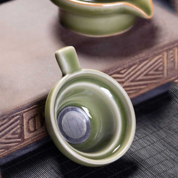 厂家直销 龙泉青瓷创意仿古茶漏茶托组合 陶瓷功夫茶滤茶托批发