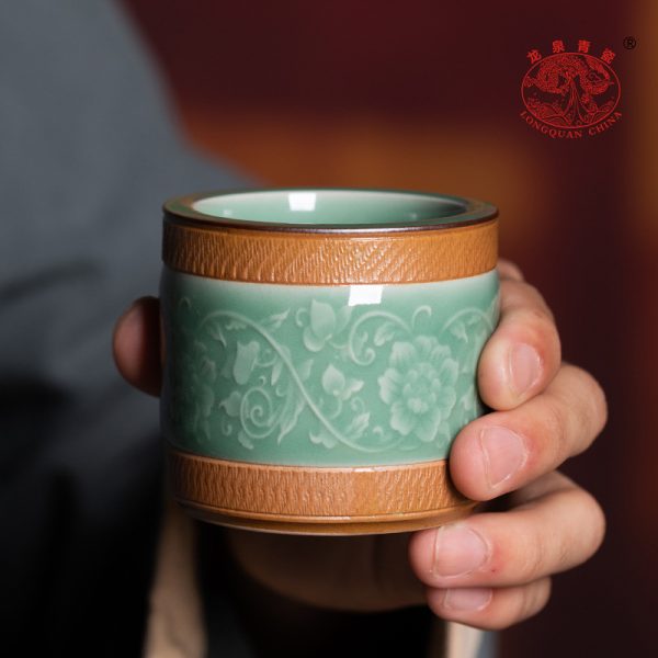 龙泉青瓷 创意手工跳刀缠枝扳指主人杯单杯 陶瓷功夫茶具品茗杯盏