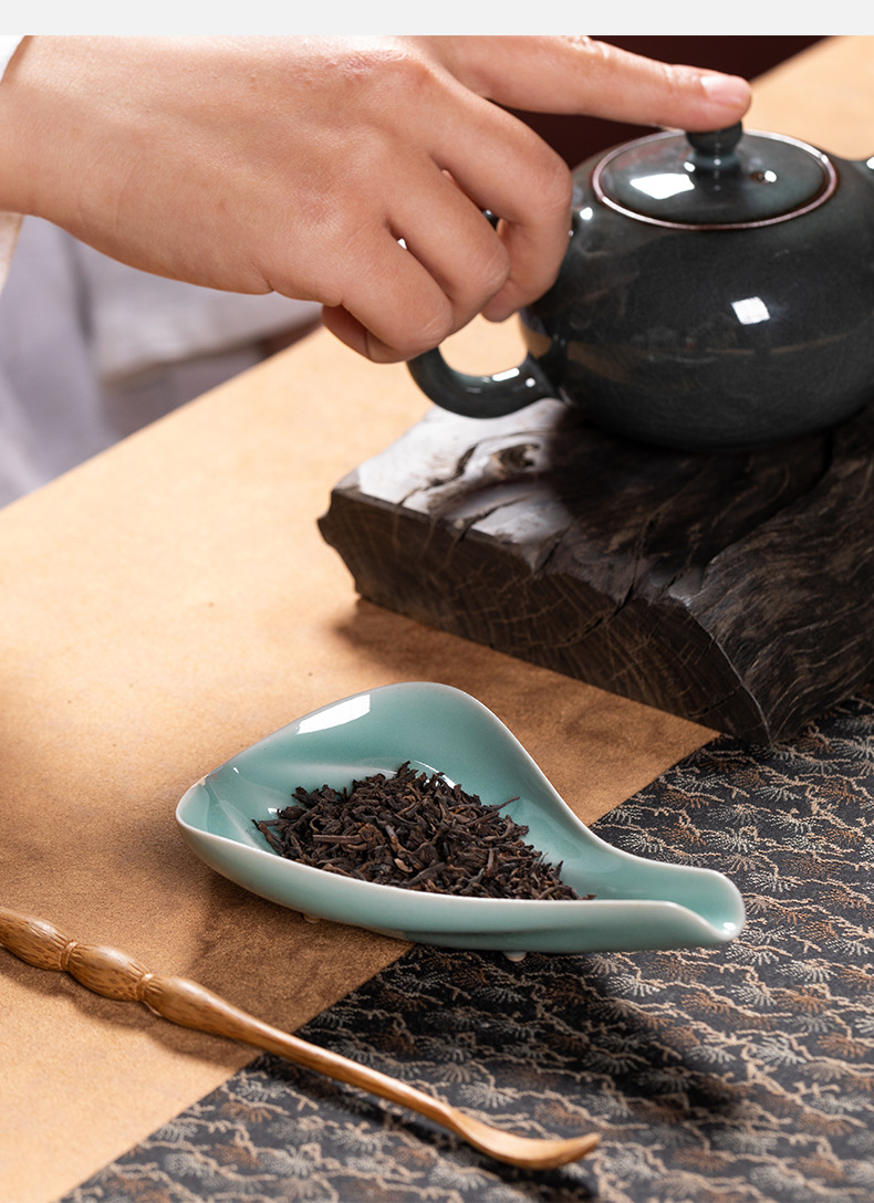 龙泉青瓷茶则家用赏茶醒茶分茶器陶瓷功夫茶道配件创意投茶取茶器