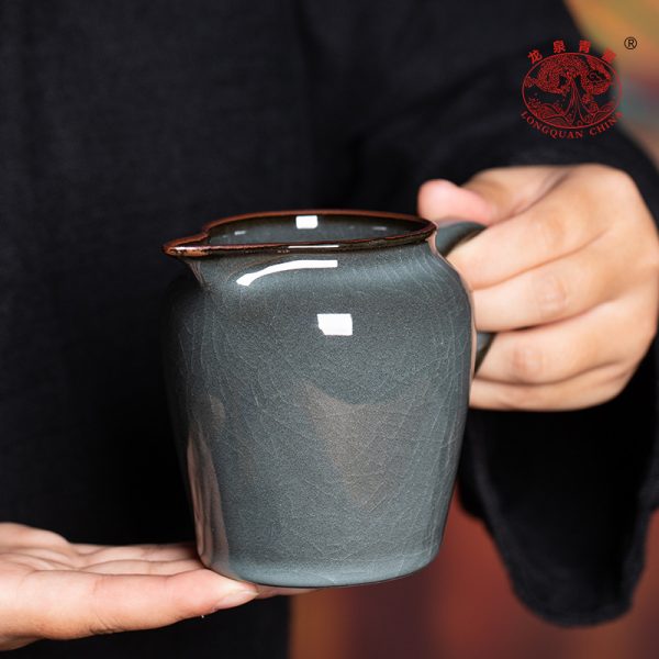 龙泉青瓷 铁胎公道杯大容量分茶器 陶瓷家用复古茶海功夫茶具配件