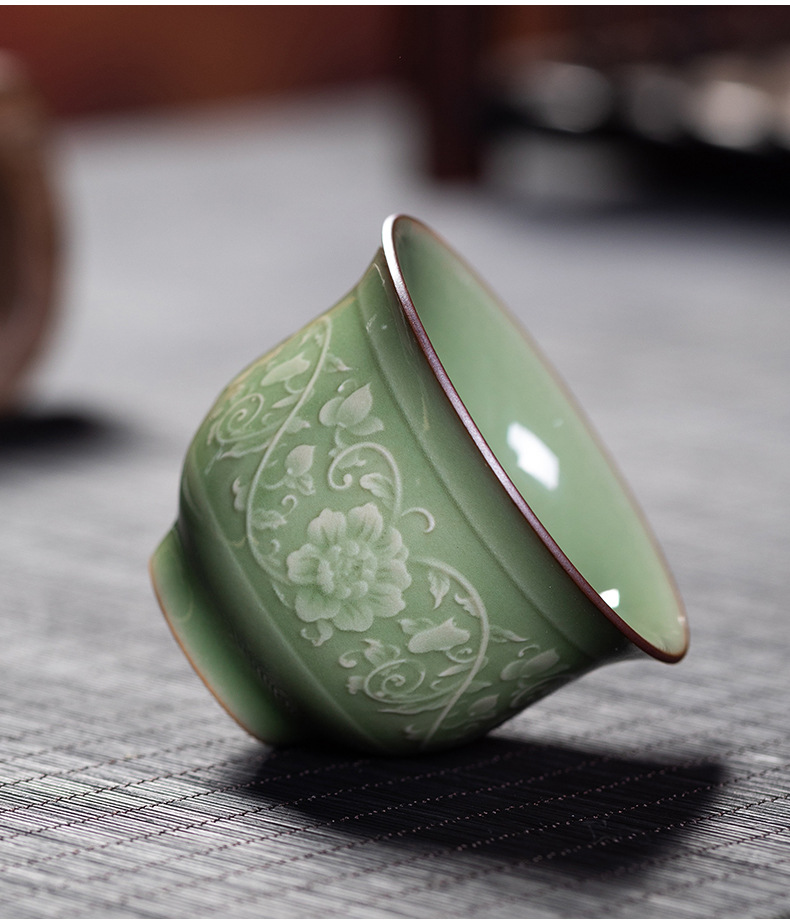 龙泉青瓷功夫茶杯个人专用陶瓷主人杯单杯纯手工雕刻品茗杯茶道杯