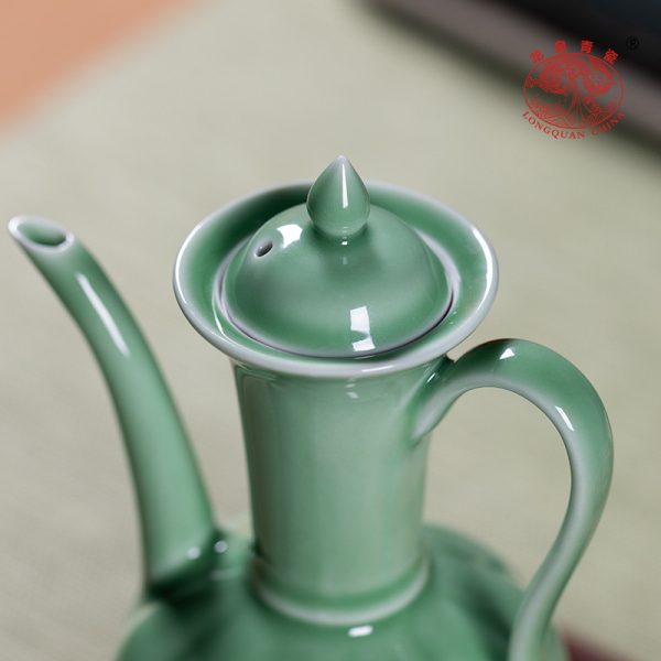 龙泉青瓷执壶仿宋贵妃酒壶陶瓷茶壶绿茶长嘴宋代点茶工具过滤汤瓶