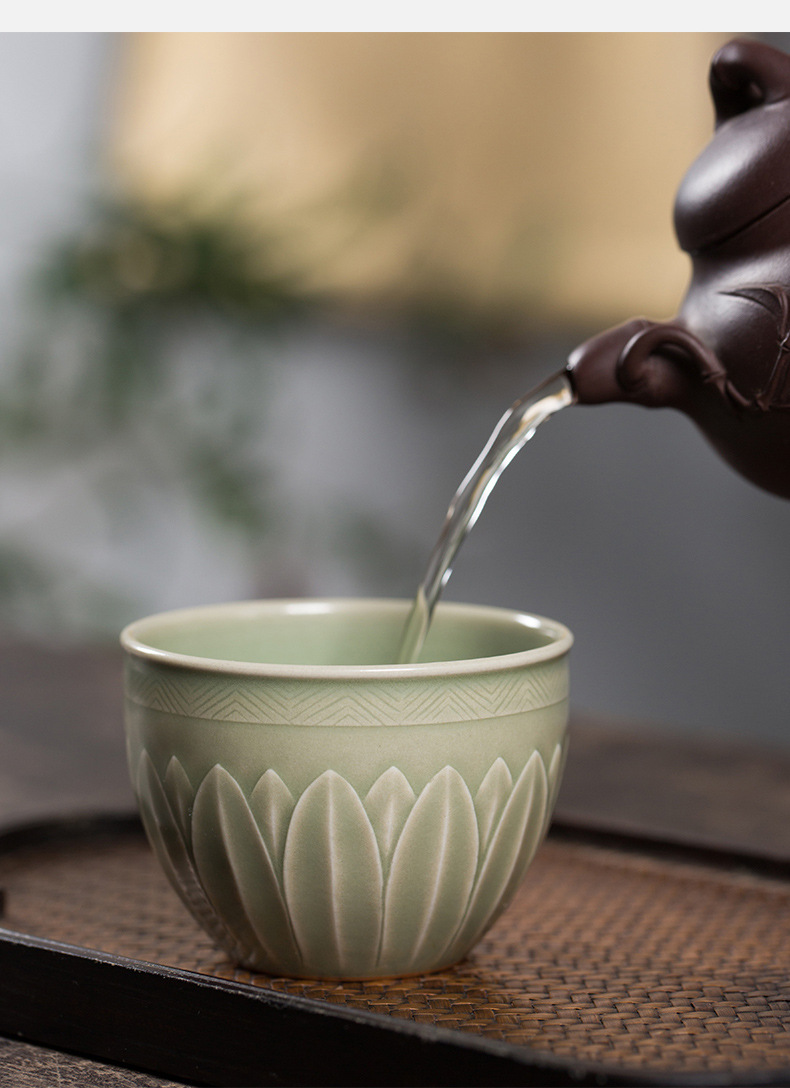 龙泉青瓷 创意纯手工主人杯单杯 陶瓷高档莲纹功夫茶杯胡建勇手作