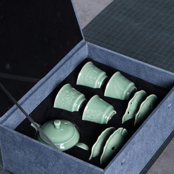 龙泉青瓷 创意中式功夫茶具 陶瓷手工荷花一壶两杯四杯礼盒装代发
