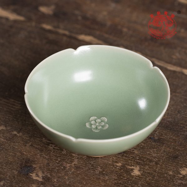 龙泉青瓷 创意功夫茶杯主人杯单杯 陶瓷品茗杯胡建勇手工梅花茶盏