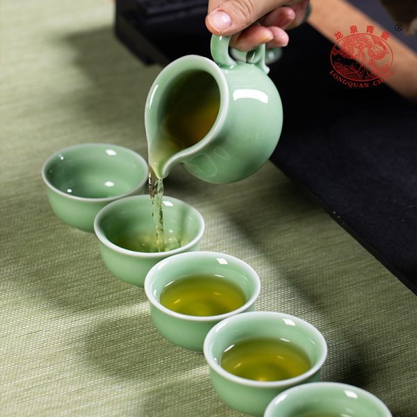 龙泉青瓷茶具套装家用办公室轻奢高档陶瓷茶壶茶杯功夫茶客厅泡茶