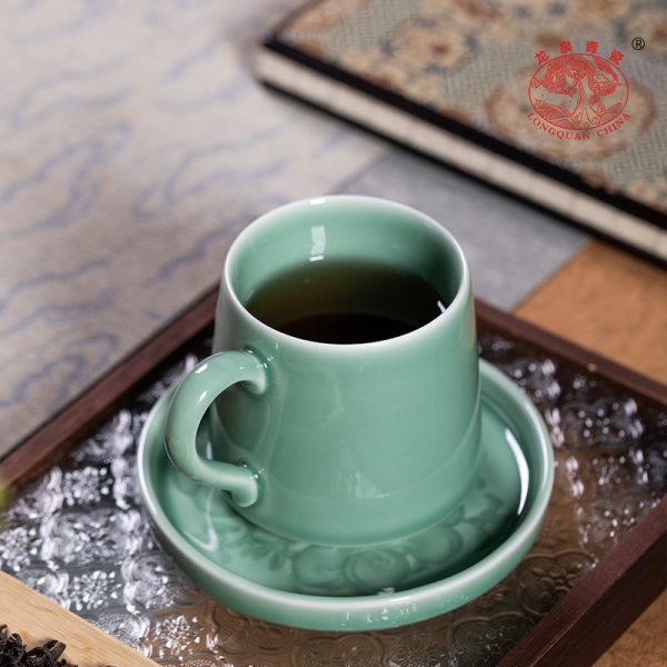 龙泉青瓷马克杯陶瓷喝水杯子杯碟套装创意家用办公室早餐咖啡杯