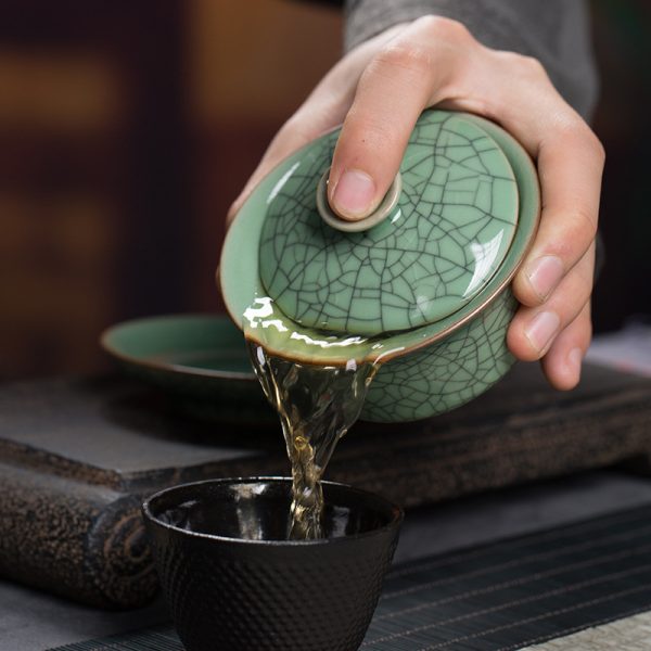 龙泉青瓷功夫茶具手工三才盖碗厂家直销陶瓷哥窑冰裂茶杯手抓茶碗