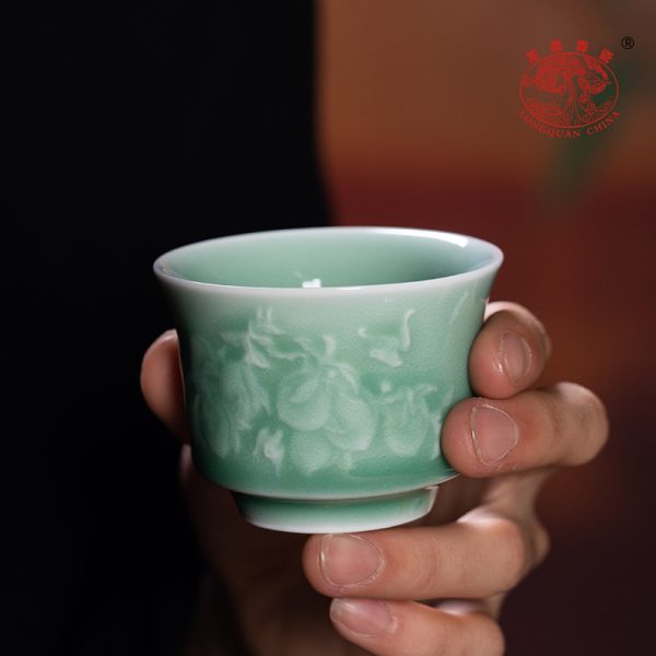 龙泉青瓷 创意手工主人杯单个杯功夫茶杯 陶瓷家用九桃五福品茗杯